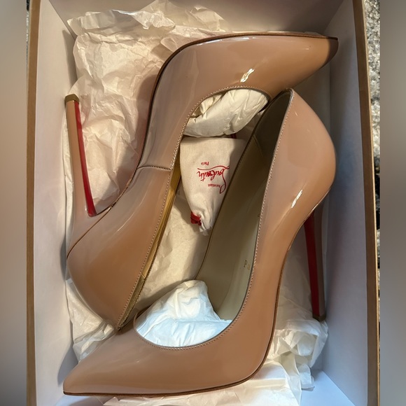 Brand New! Never worn. Box and extra taps included. Size40. Patent leather. - Picture 8 of 16